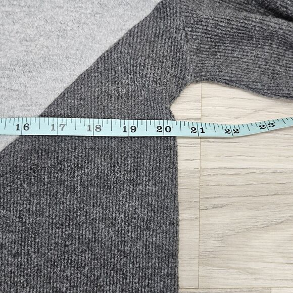 FIRST LOVE Womens Gray Leopard Print Color Block Oversized Sweater Size Small - Picture 6 of 8